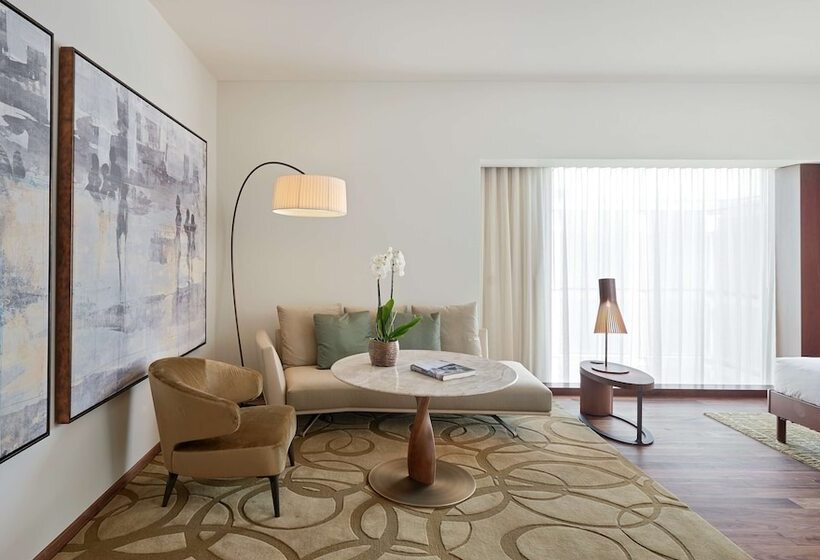 سوییت جونیور, Park Hyatt Zurich – City Center Luxury