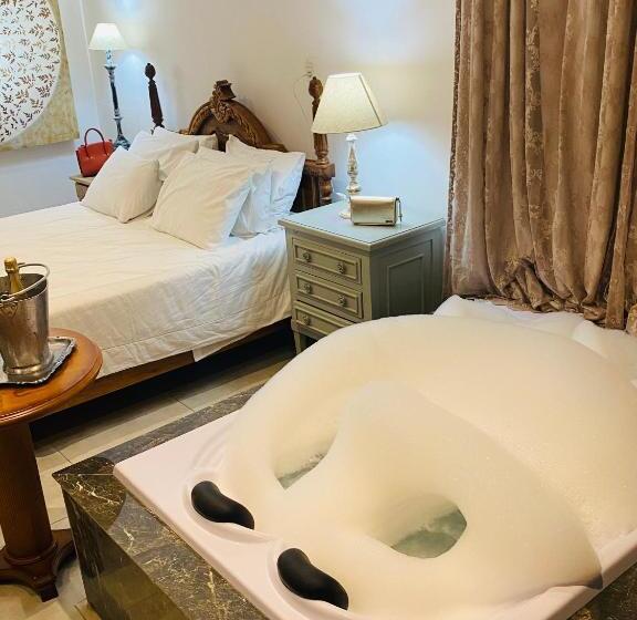 Номер Стандарт с Гидромассажем, Pousada Charlotte