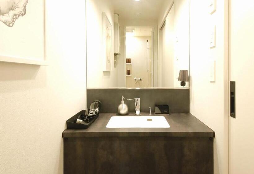 Camera Quadrupla Standard, Lestel Maru