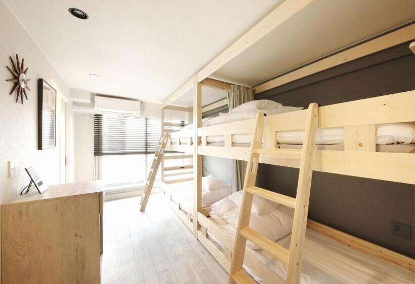 Camera Quadrupla Standard, Lestel Maru