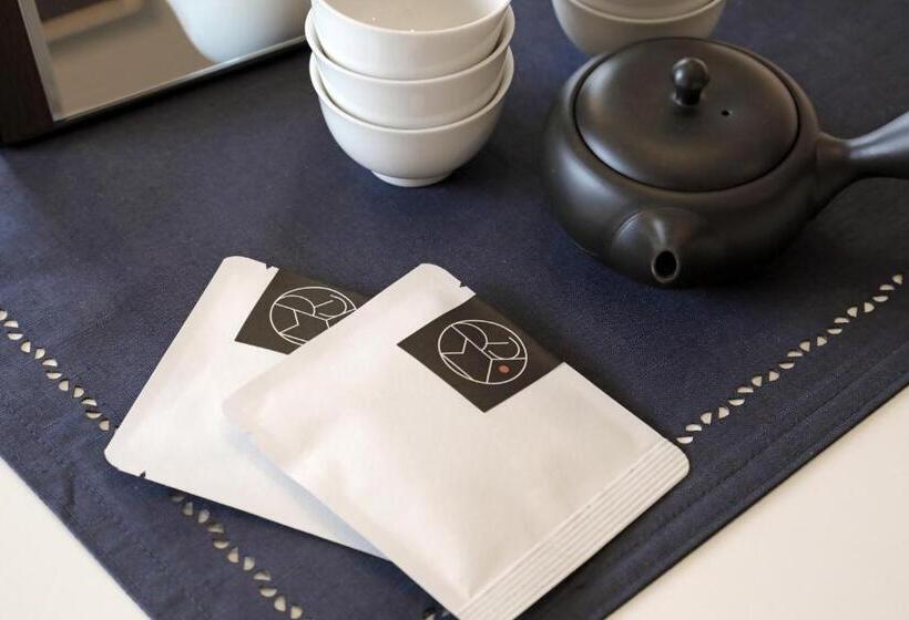 Camera Familiare Superiore, Lestel Maru