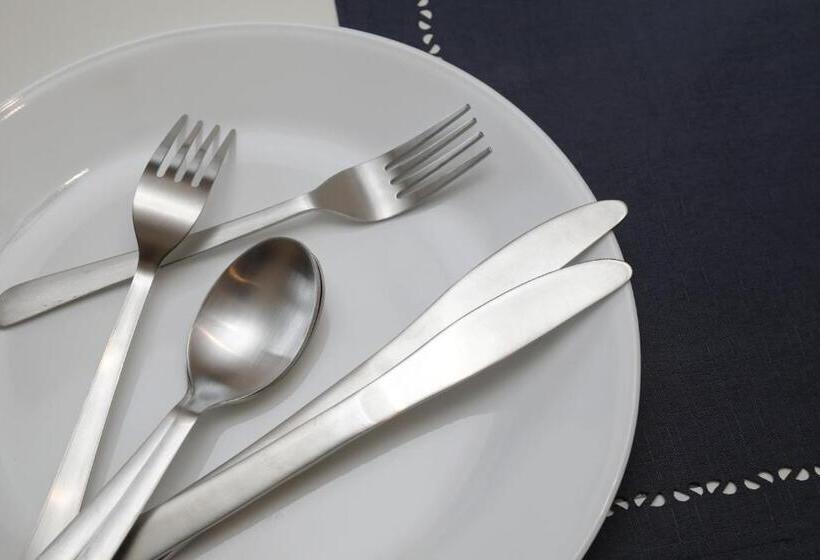 Camera Standard, Lestel Maru