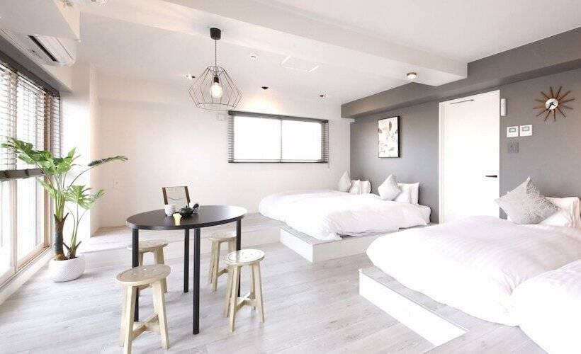 Camera Standard, Lestel Maru