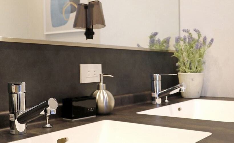 Camera Standard, Lestel Maru