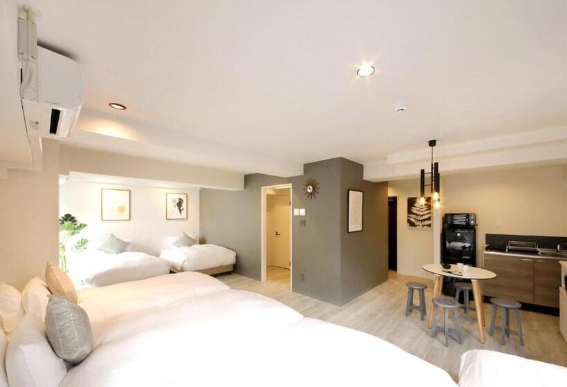 Camera Familiare Superiore, Lestel Maru