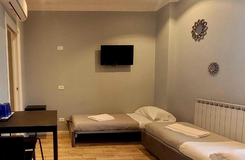 اتاق استاندارد چهار تخته, Al Binario Brescia