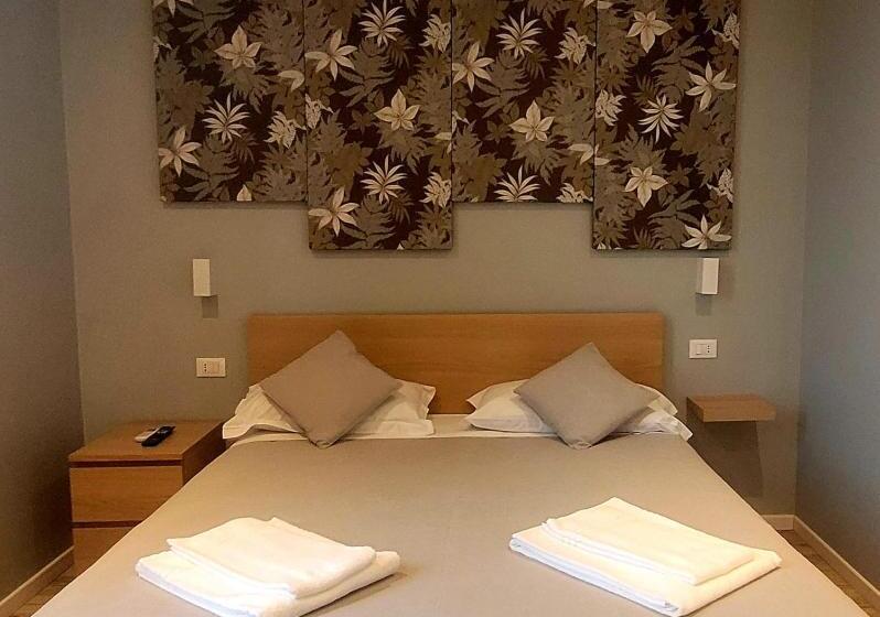 اتاق استاندارد چهار تخته, Al Binario Brescia