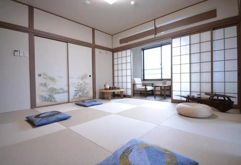 バスルーム共有のトリプルスタンダード, Shirahama No Yado Daigo