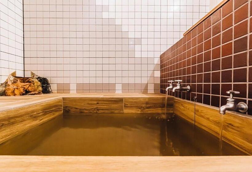 חדר משפחתי, Yamahana Onsen Tonden Japanese Inn