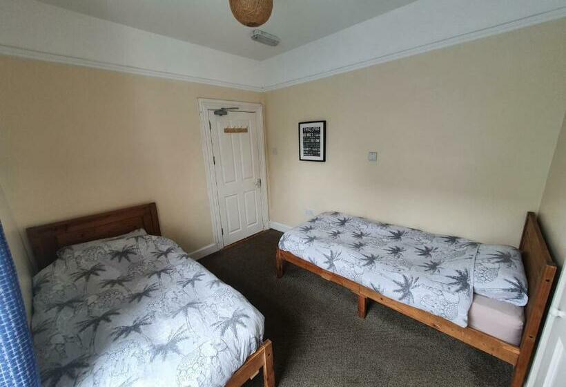 غرفة قياسية, The Grapevine Hostel