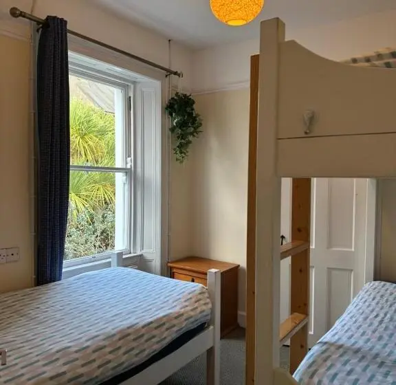 Chambre Triple Standard, The Grapevine Hostel