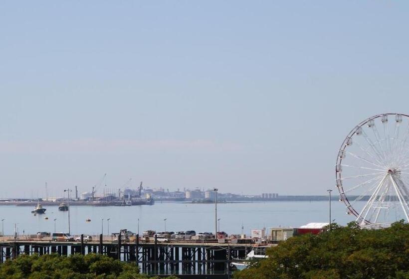 1 Bedroom Apartment Lake View, Darwin Waterfront Short Stay Apartments