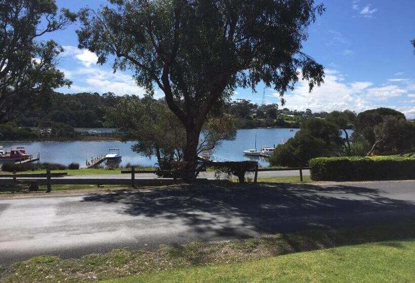 דירת חדר, Gowings Of Mallacoota