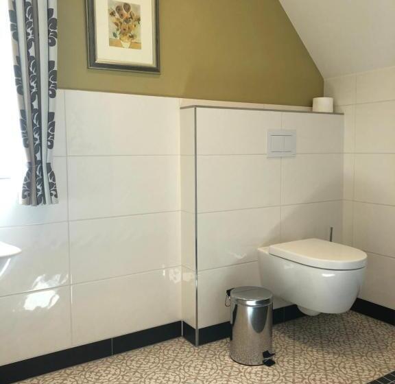 豪华房间, Anno 1848