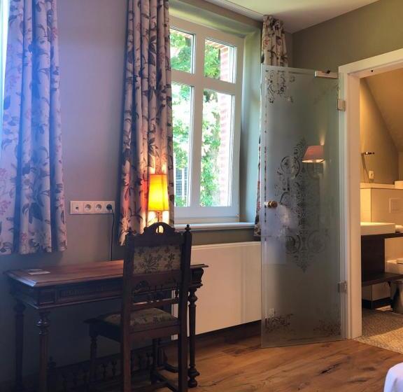 标准单人间, Anno 1848