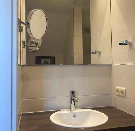 标准单人间, Anno 1848