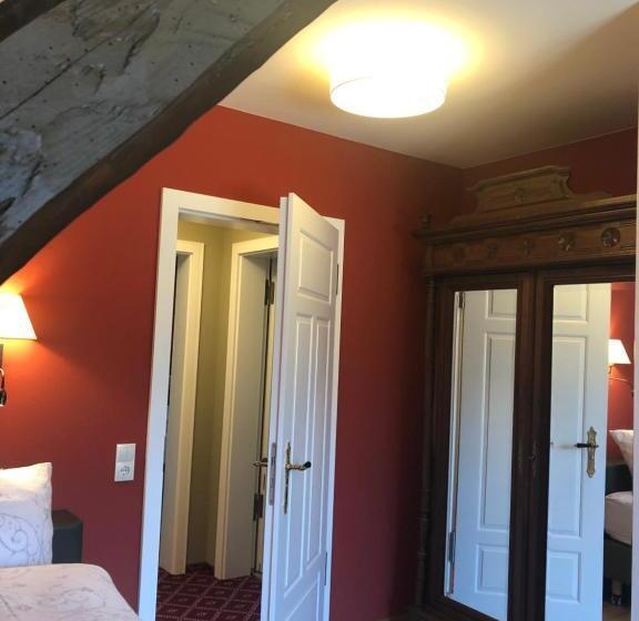 标准单人间, Anno 1848