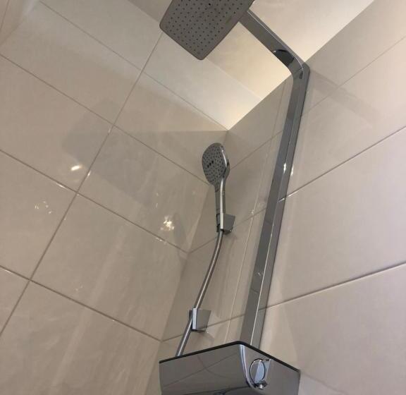 标准单人间, Anno 1848