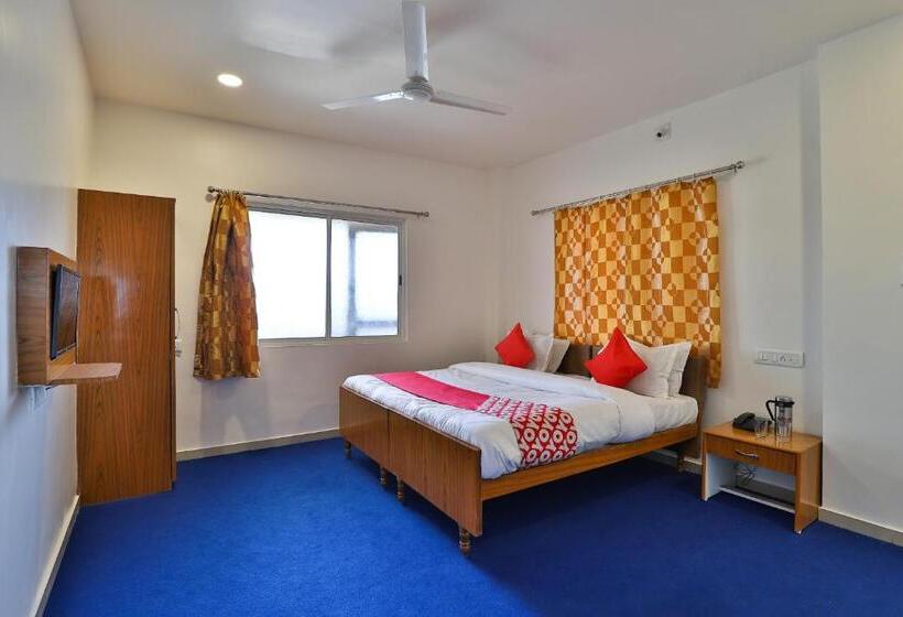 트리플 클래식 룸, Oyo 30255 Milan Party Hall