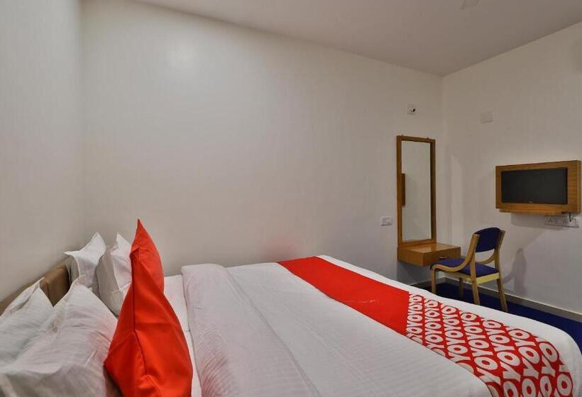 트리플 클래식 룸, Oyo 30255 Milan Party Hall