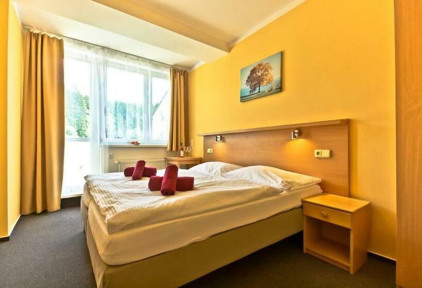 חדר סטנדרט עם מרפסת, Resort Luna