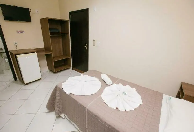 اتاق استاندارد یک نفره, Vitoria