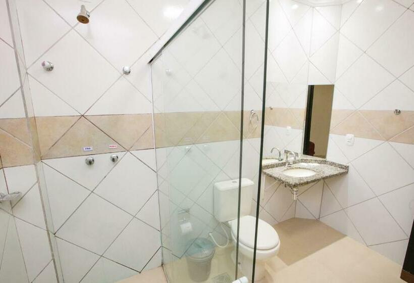 اتاق استاندارد یک نفره, Vitoria