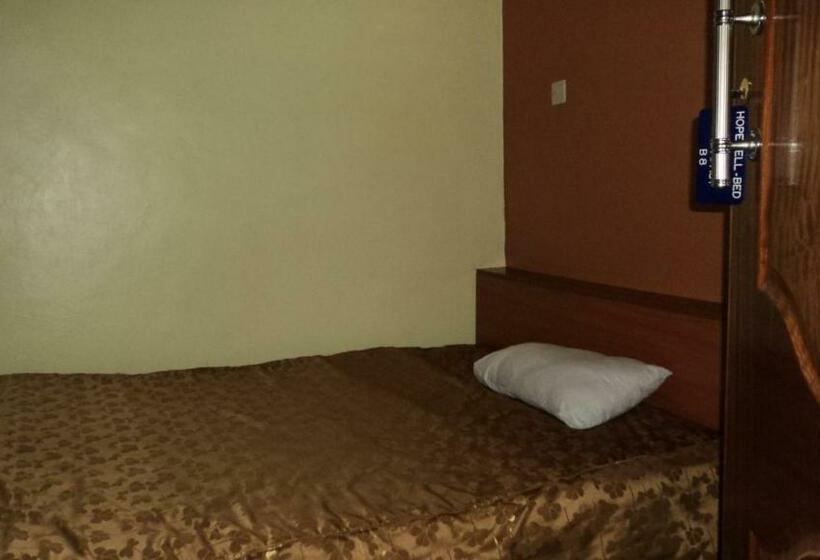 اتاق استاندارد, Hopewell Guest House