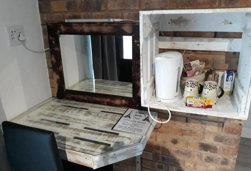 Номер Стандарт Вид на Сад, Meadows Guesthouse