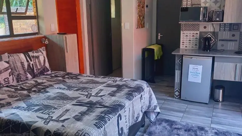 プールビュースタンダードルーム, Meadows Guesthouse