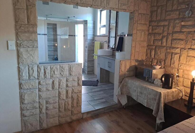 패밀리 스위트, Meadows Guesthouse