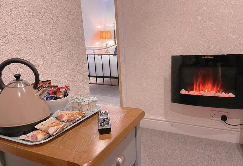 两卧家庭套房, The Chatwal Boutique