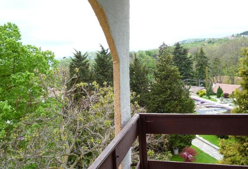 标准间带阳台, Ahilea Hotel   Free Pool Access