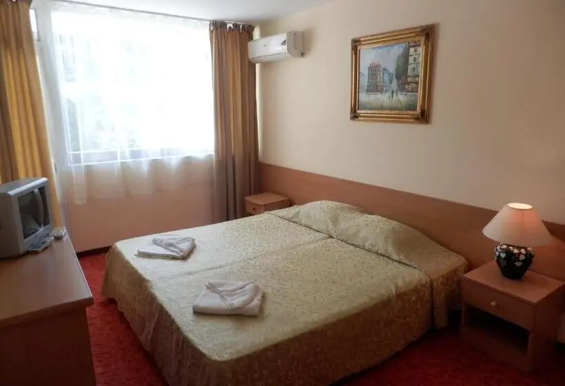 Economy-huone, Ahilea Hotel Free Pool Access
