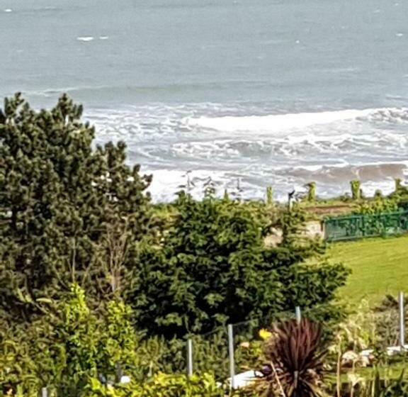 غرفة قياسية حمام مشترك, Norwegian Wood