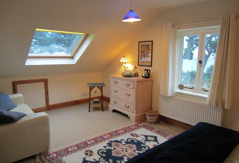 غرفة عائلية حمام مشترك, Norwegian Wood