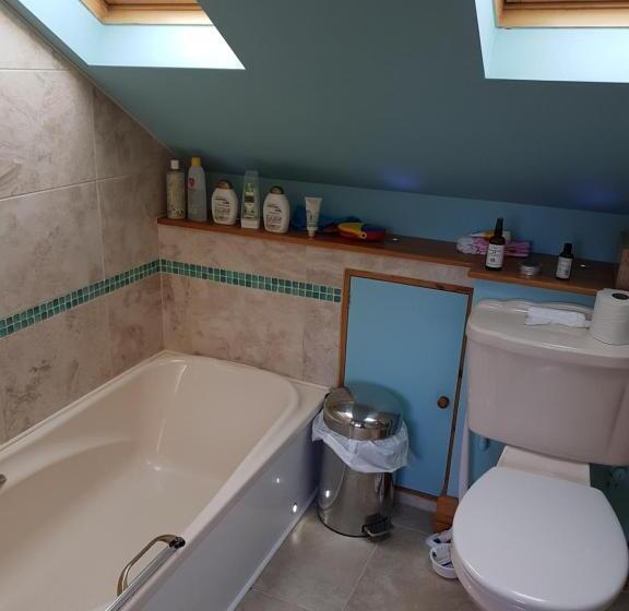 شقة غرفتين, Norwegian Wood