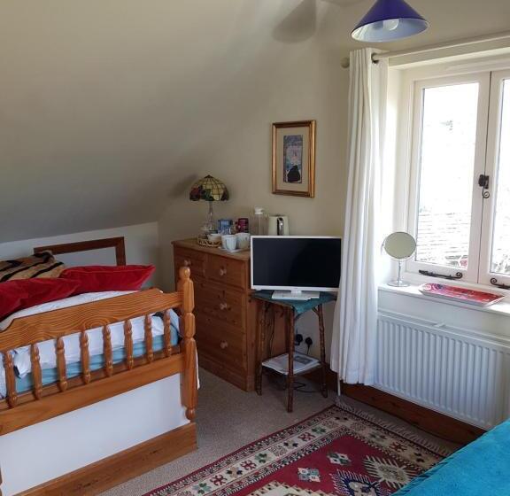 شقة غرفتين, Norwegian Wood