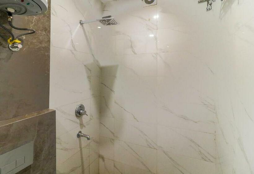 Suite Familiar, Earth