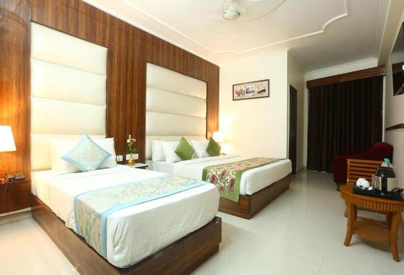 Suite Familiar, Earth