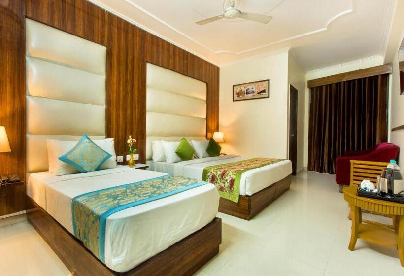 Suite Familiar, Earth