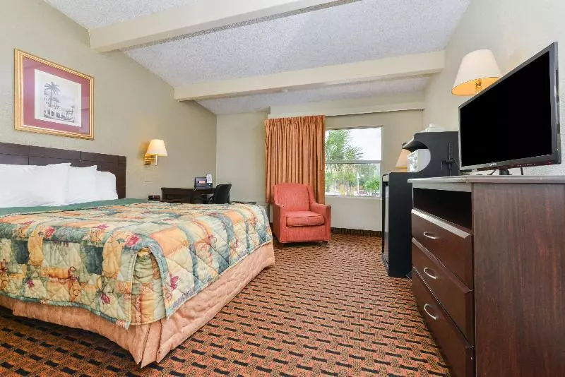 ダブルベッドスタンダードルーム, Americas Best Value Inn Sarasota