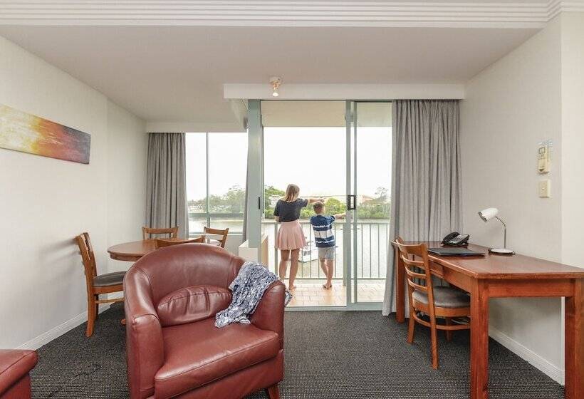 آپارتمان 2 خوابه, Burnett Riverside