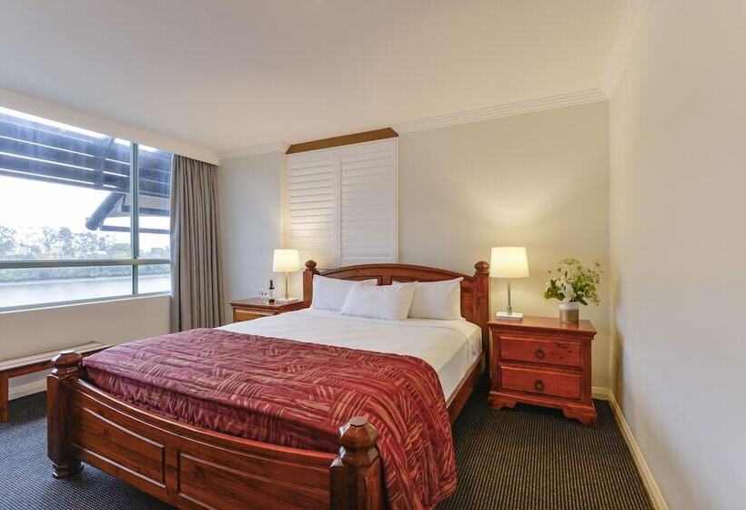 آپارتمان 2 خوابه, Burnett Riverside