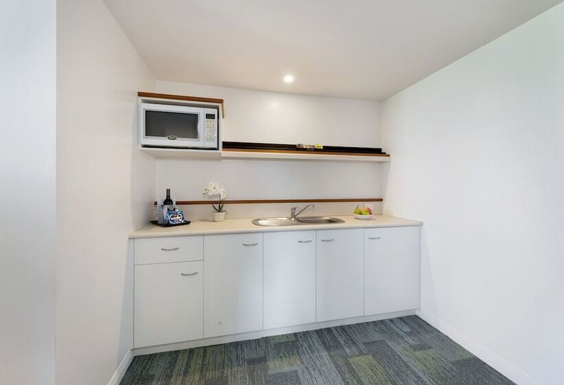 اتاق استاندارد با تخت بزرگ, Burnett Riverside