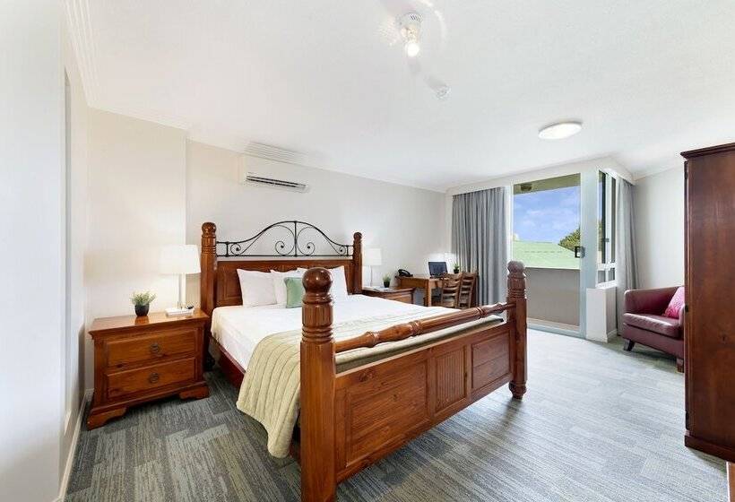 Quarto Estandar Cama King, Burnett Riverside