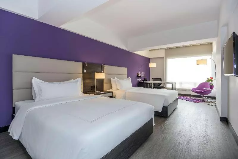 اتاق استاندارد برای معلولان, Burnett Riverside