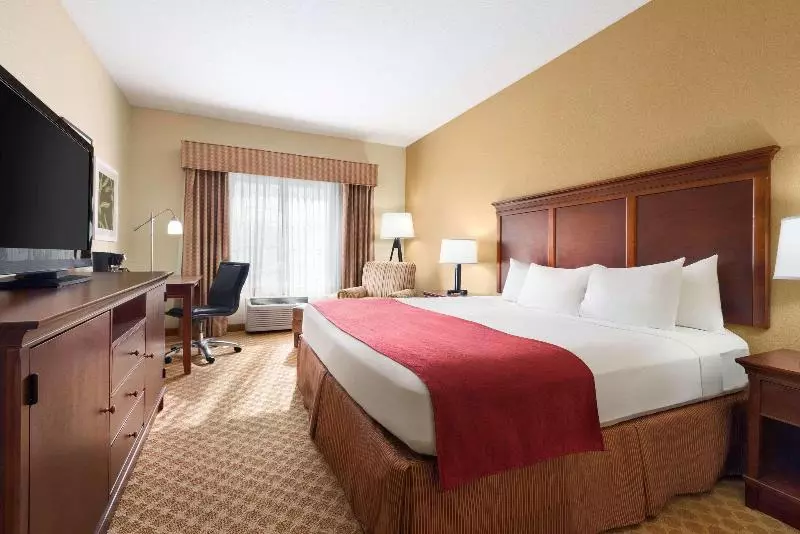 سوئیت با تخت بزرگ, Country Inn & Suites By Radisson, Topeka West, Ks
