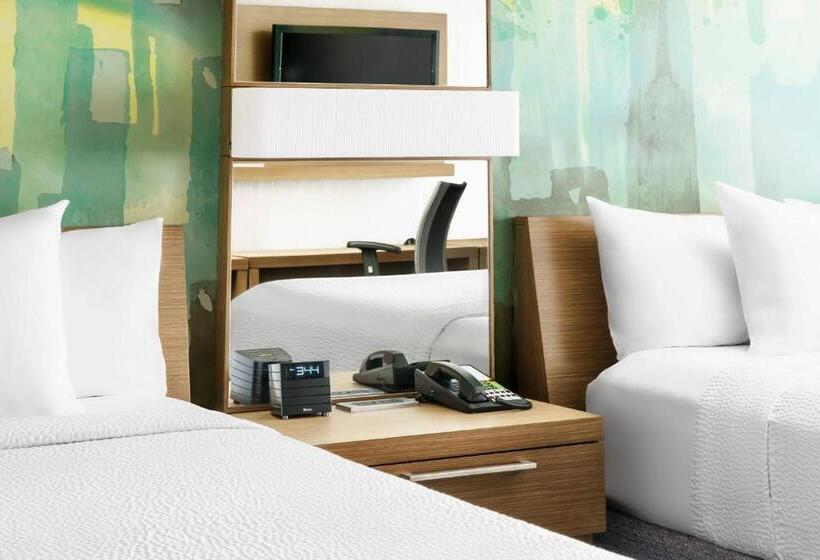 带2个双人床的标准工作室, Courtyard Chicago Downtown/magnificent Mile