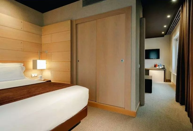 سوییت جونیور, Hesperia Bilbao